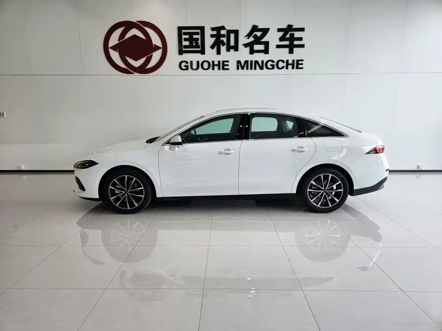 Roewe D7