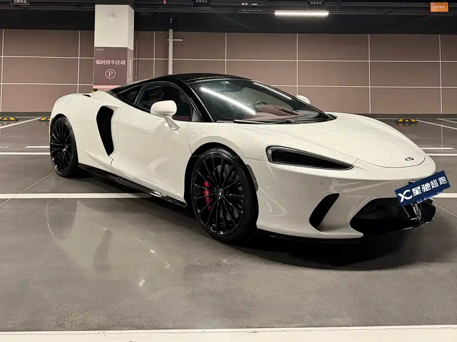 McLaren GT