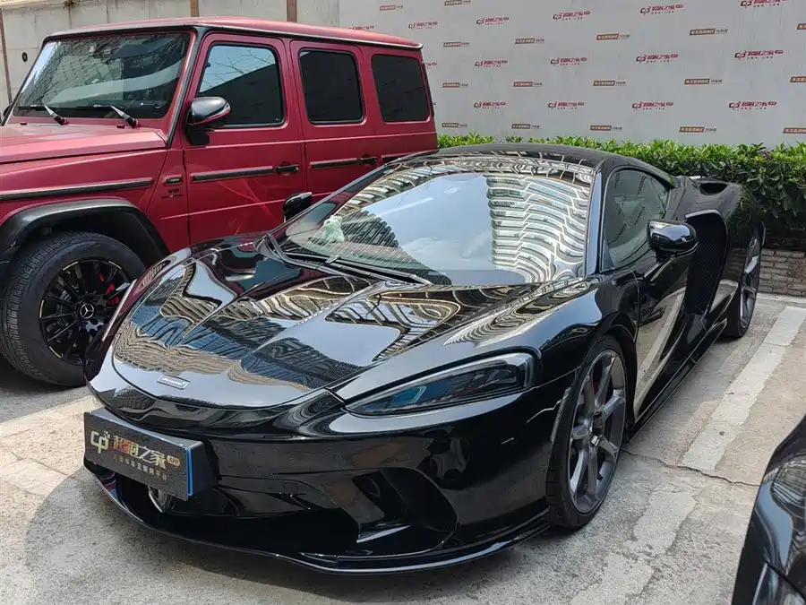 McLaren GT