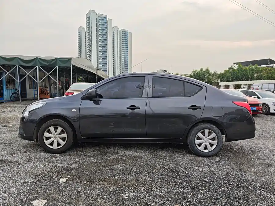 Nissan Sunny