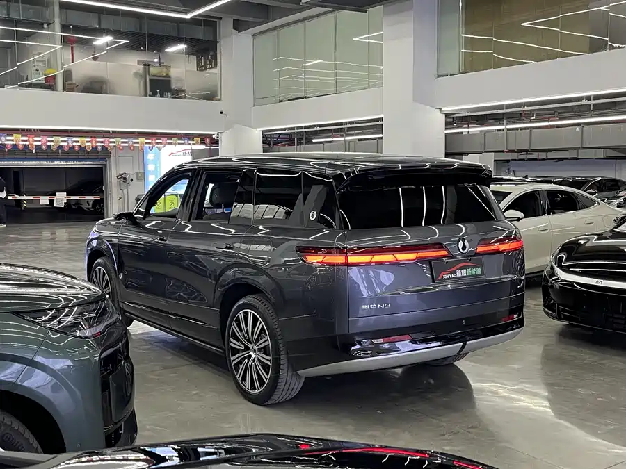 BYD N9
