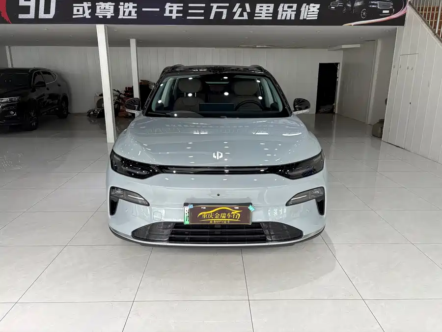Leapmotor C11