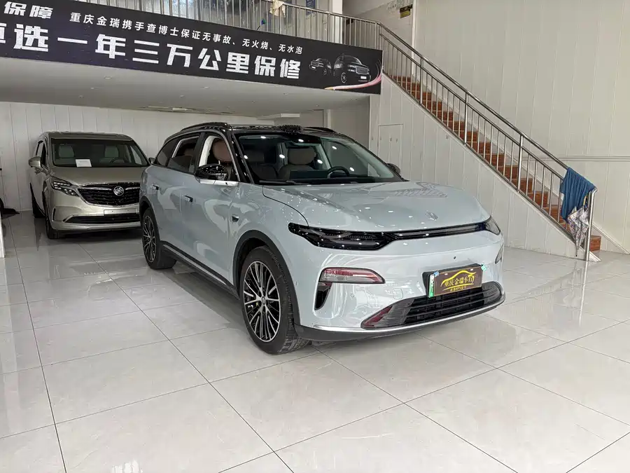 Leapmotor C11