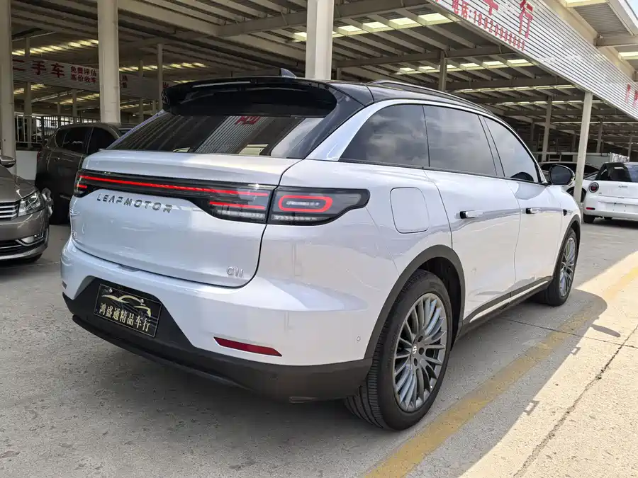 Leapmotor C11