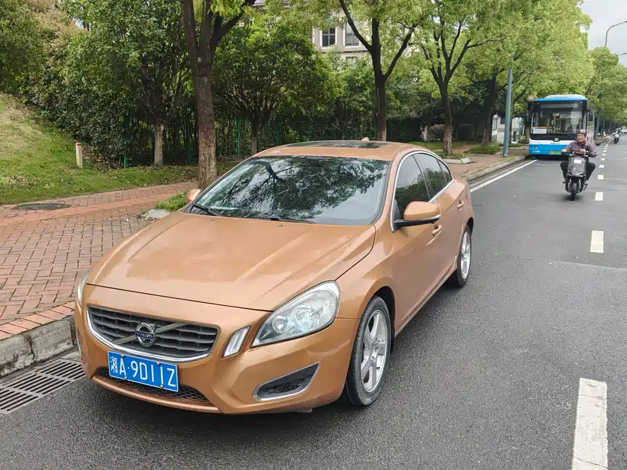 Volvo S60