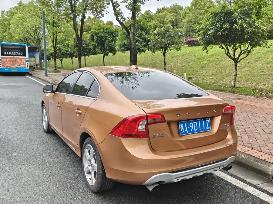 Volvo S60