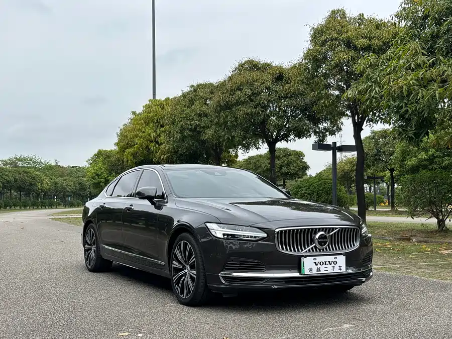 Volvo S90 plug-in hybrid