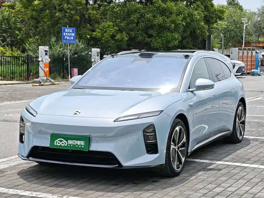 NIO ET5T