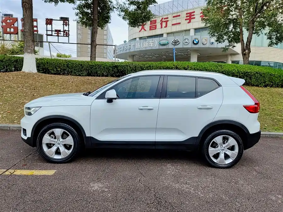 Volvo XC40