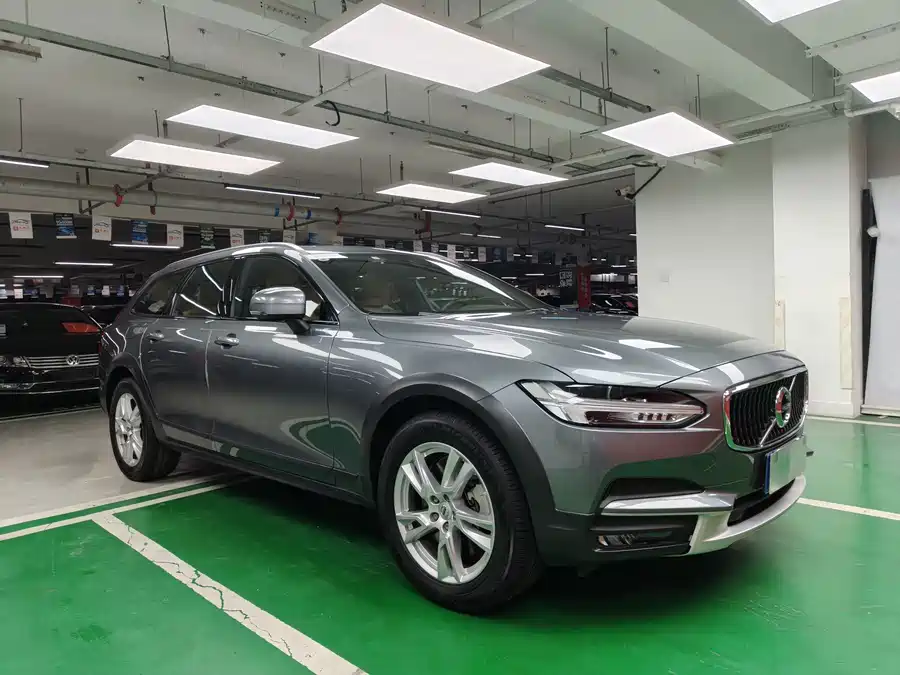 Volvo V90