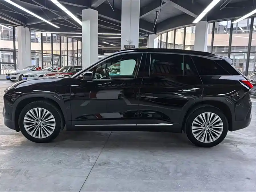 NIO ES6