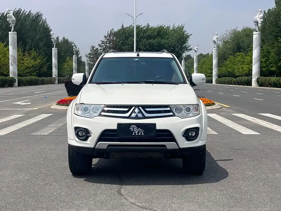 Mitsubishi Pajero Sport