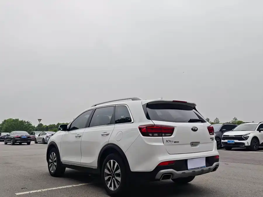 Kia KX7