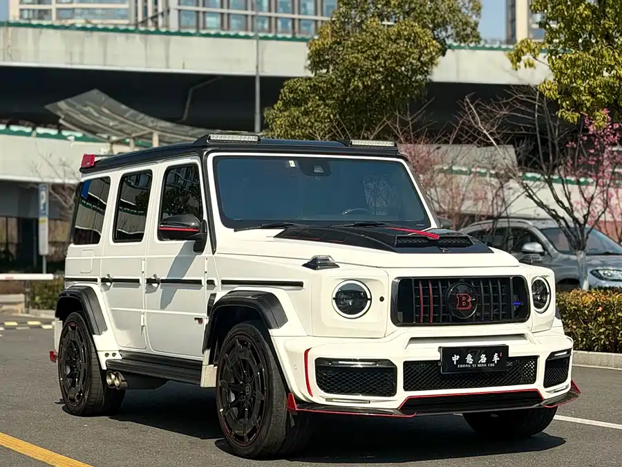 Mercedes Benz G-rated