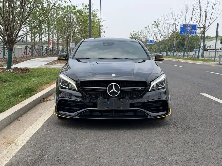 Mercedes Benz CLA AMG