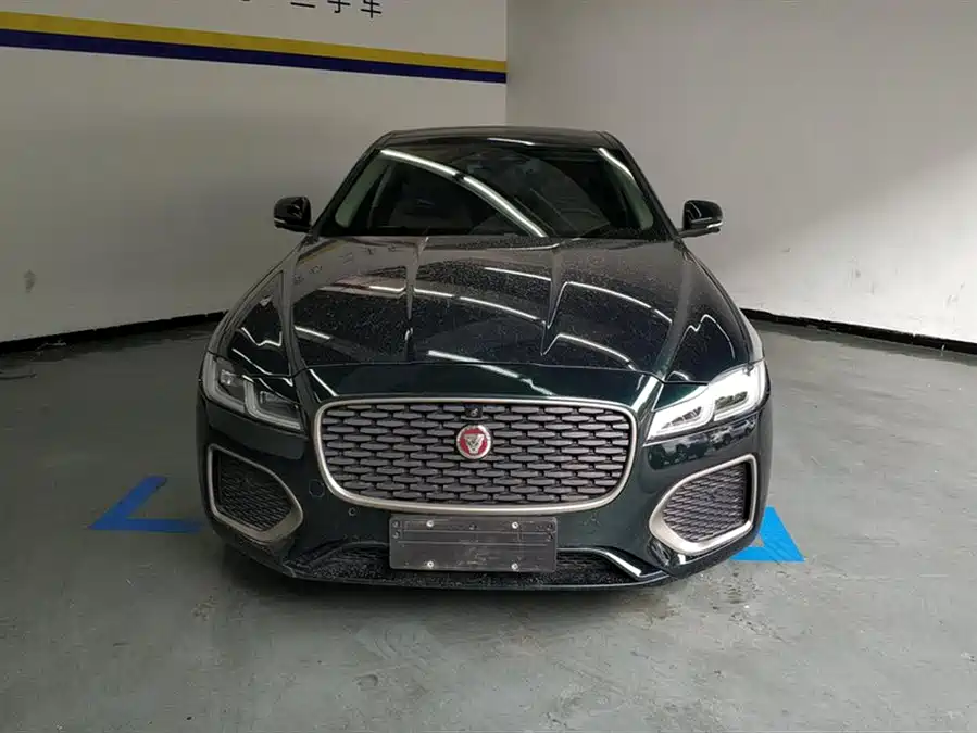 Jaguar XFL
