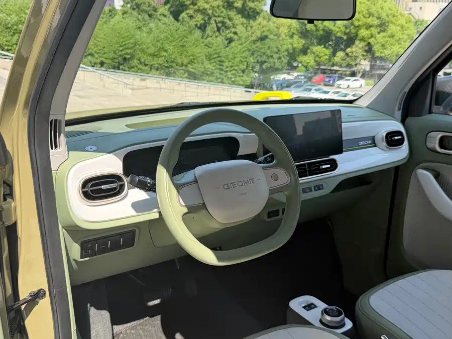 Geely Panda