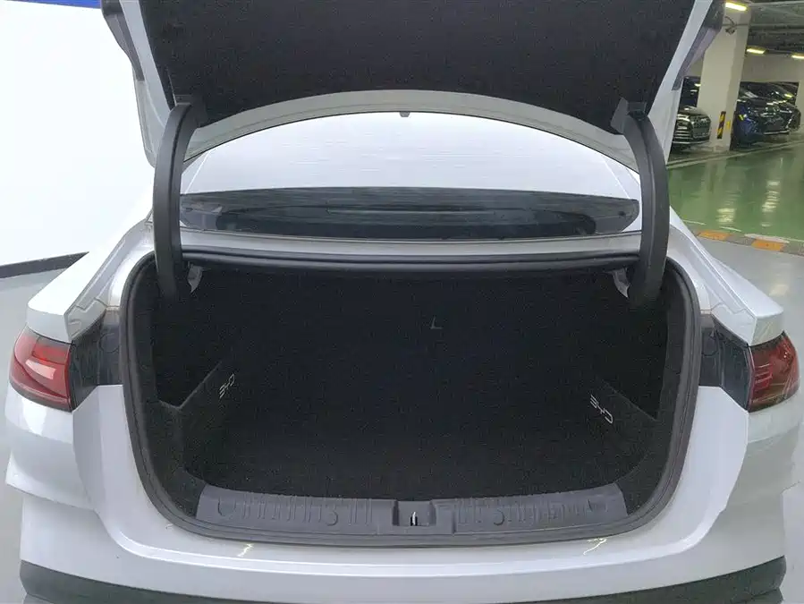 BYD Qin L