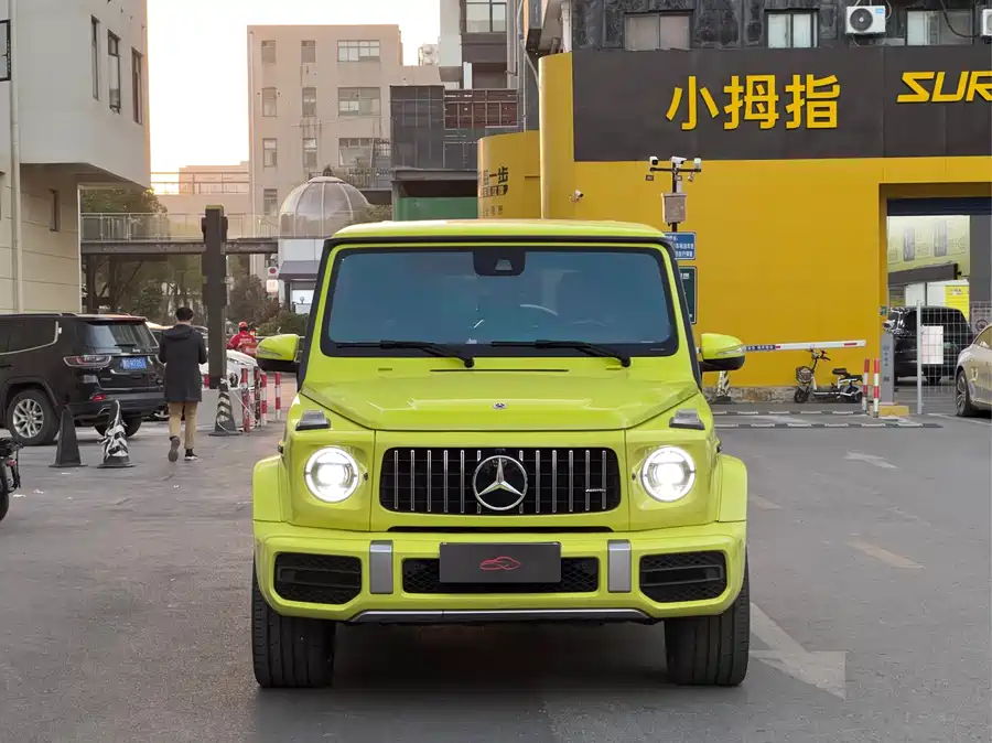 Mercedes Benz G-rated