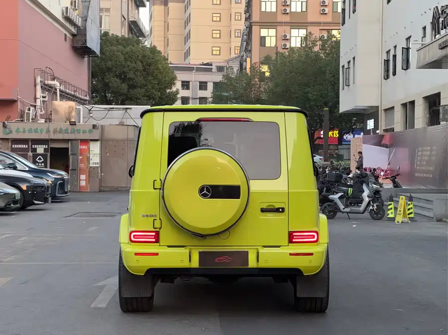 Mercedes Benz G-rated