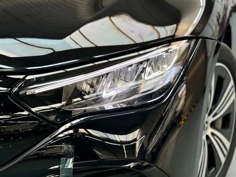 Mercedes Benz EQE