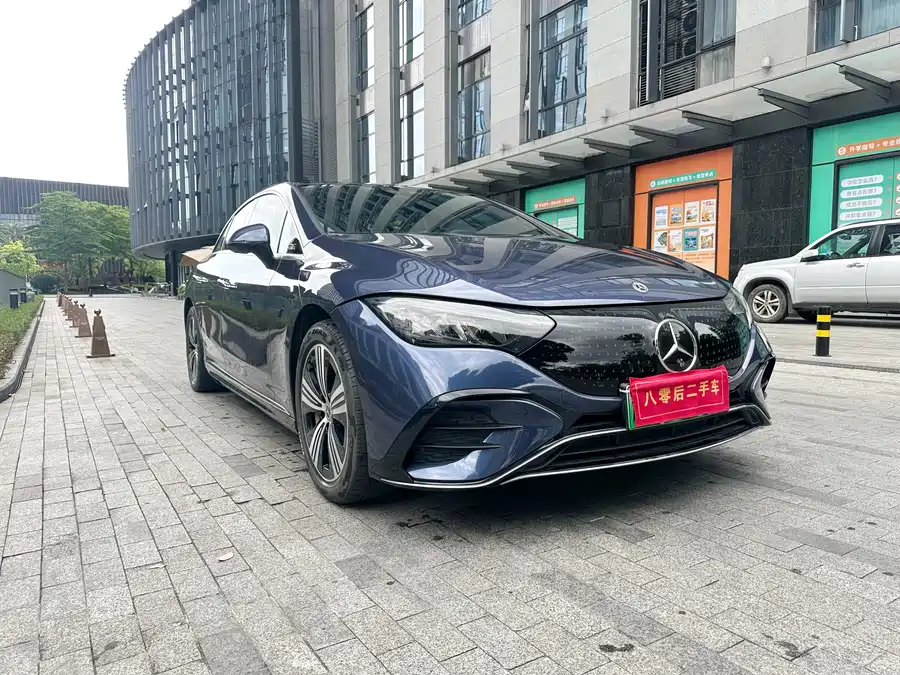 Mercedes Benz EQE