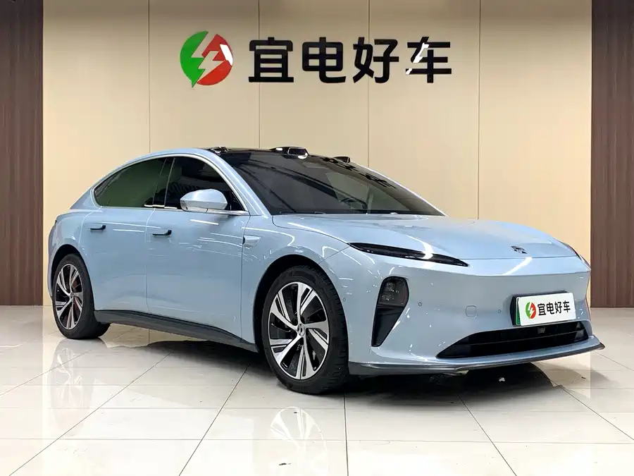 NIO ET5