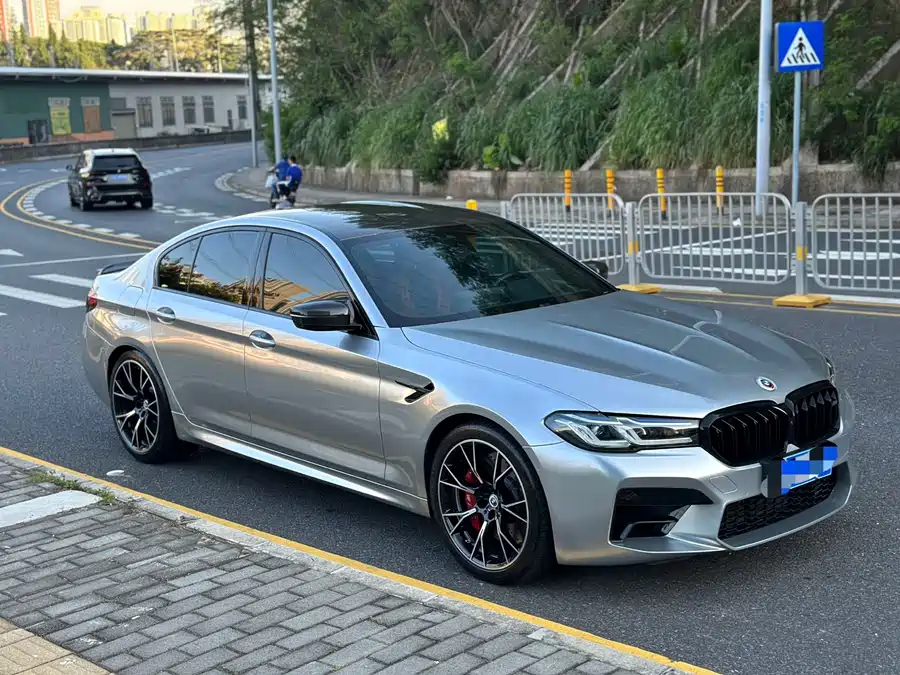 BMW M5