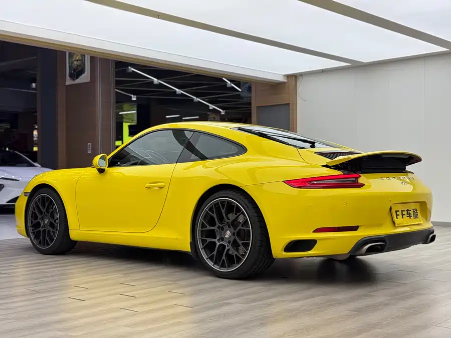Porsche 911
