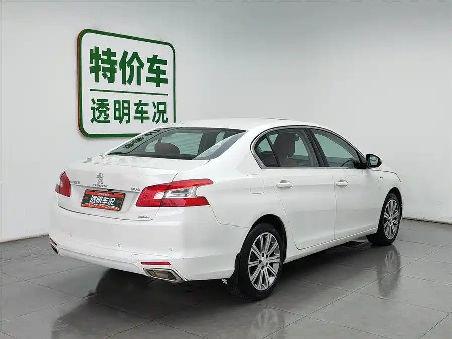 Peugeot 408