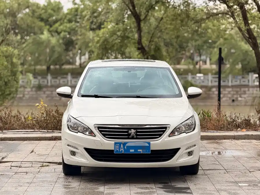 Peugeot 408