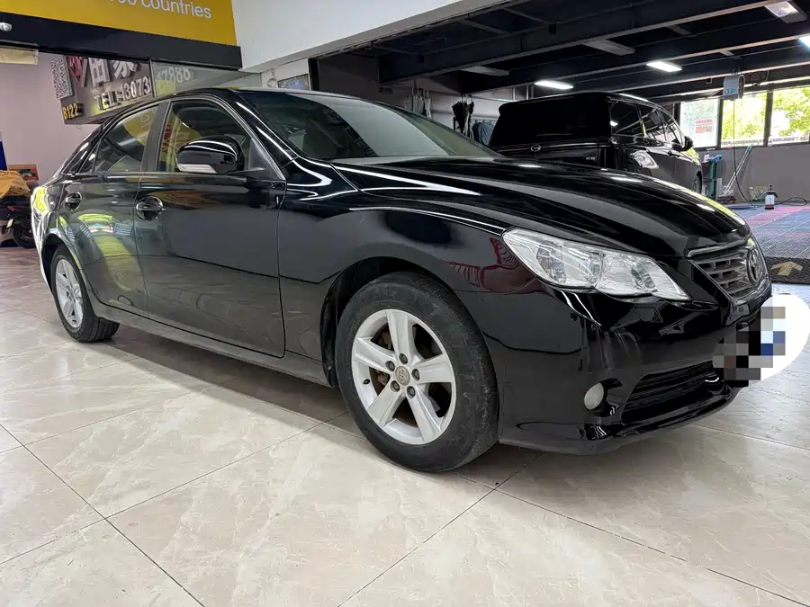 Toyota Reiz