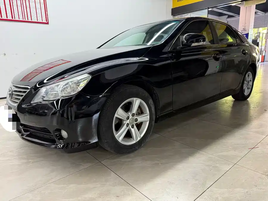 Toyota Reiz