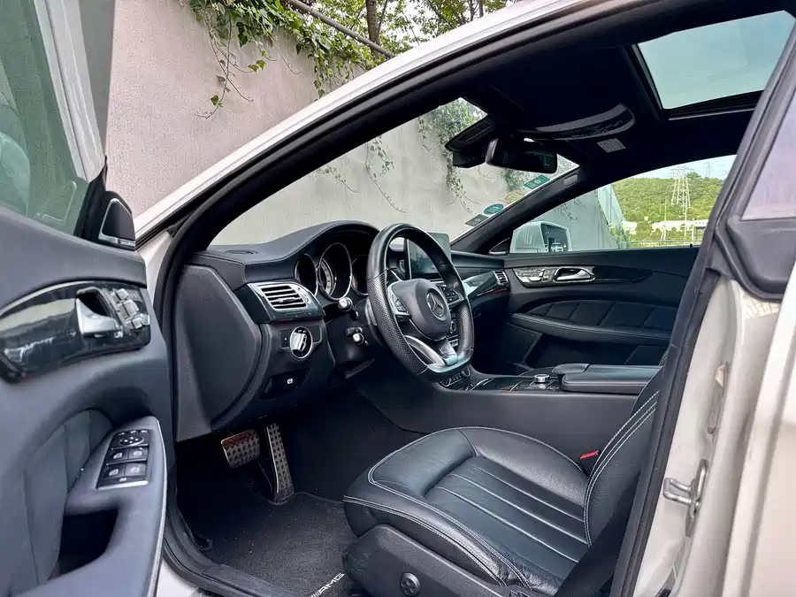 Mercedes Benz CLS