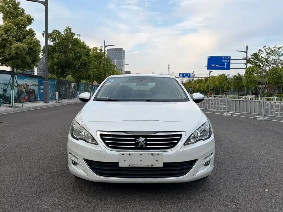 Peugeot 408
