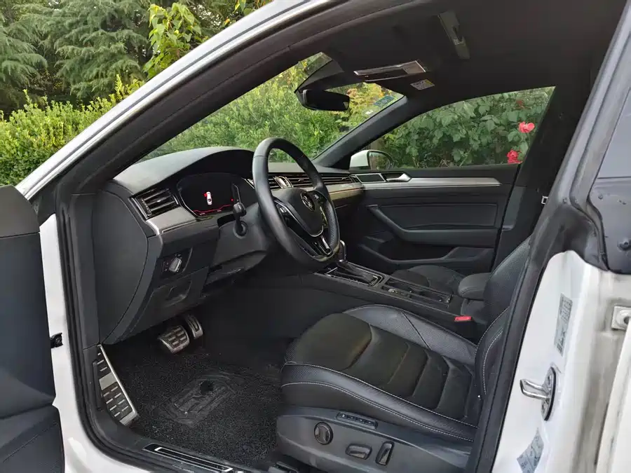 Volkswagen FAW- CC