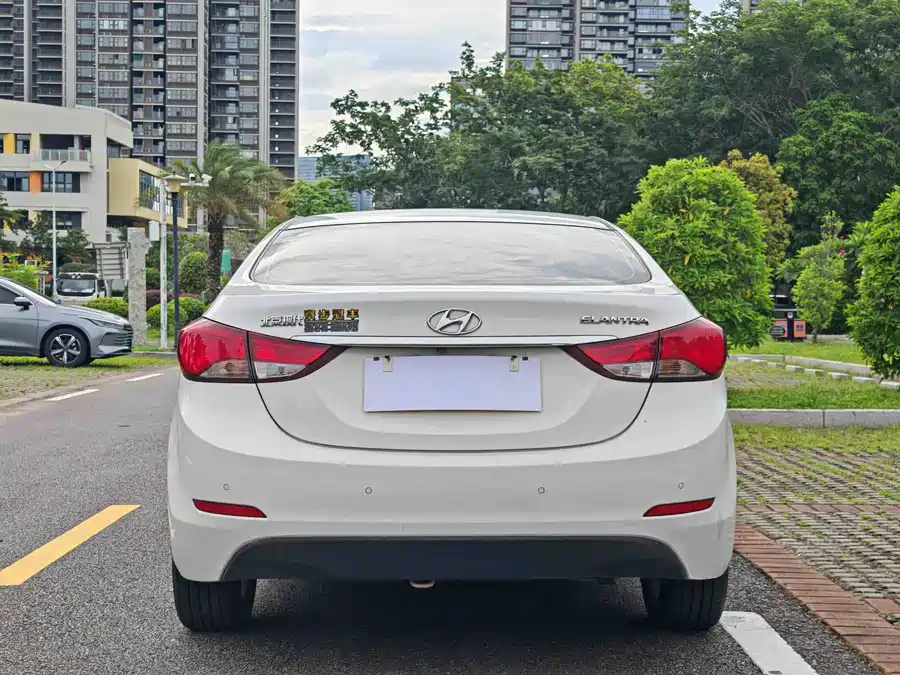 Hyundai Elantra