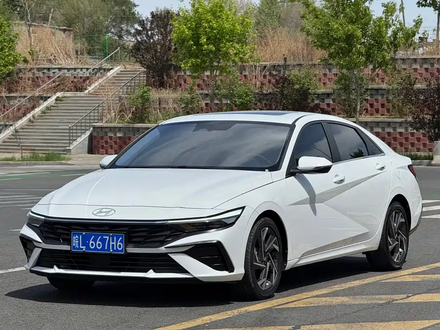 Hyundai Elantra