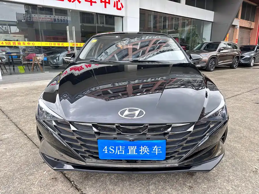 Hyundai Elantra