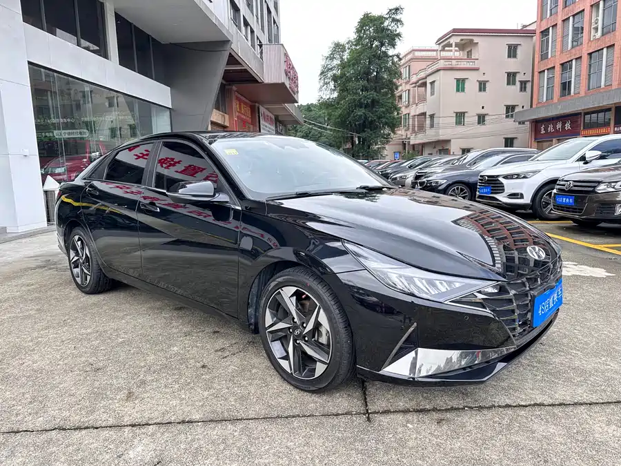 Hyundai Elantra