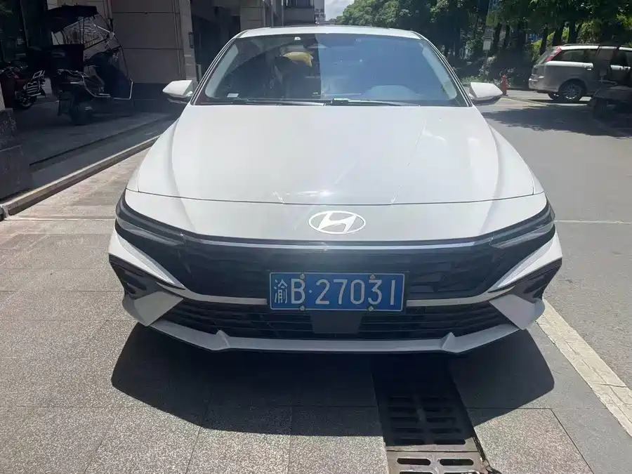 Hyundai Elantra