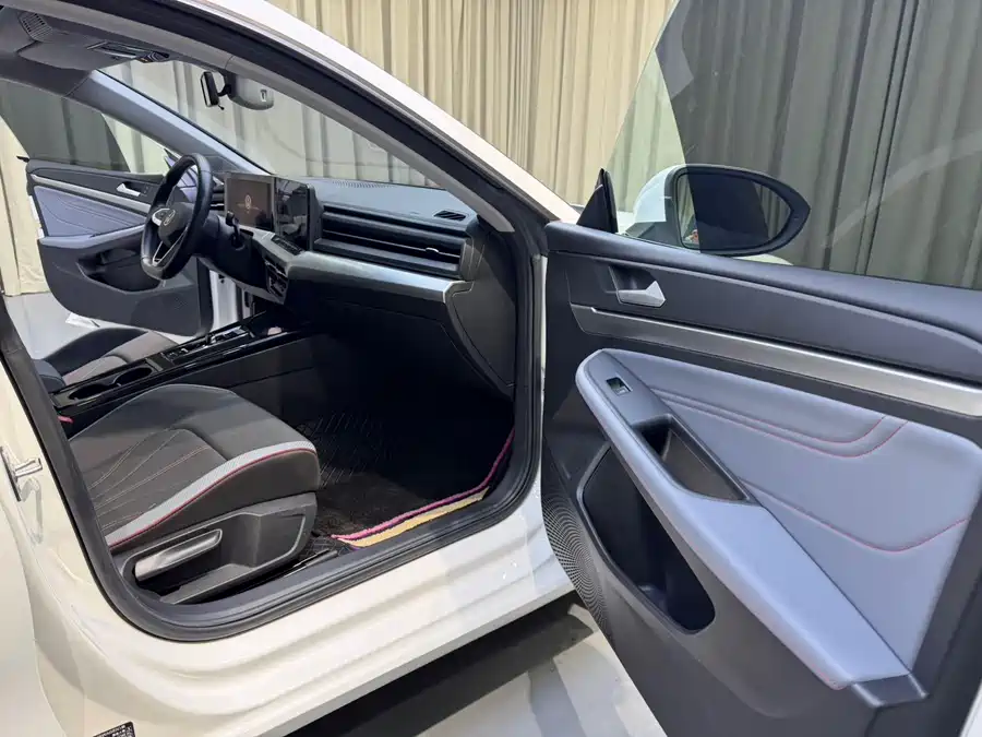 Volkswagen Lingdu