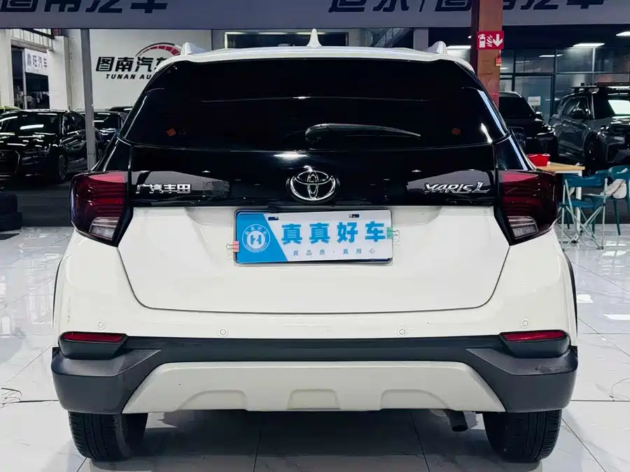 Toyota YARiS L