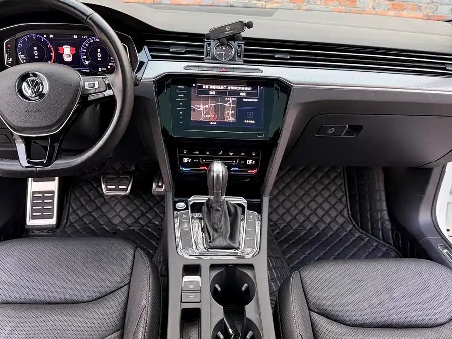 Volkswagen FAW- CC