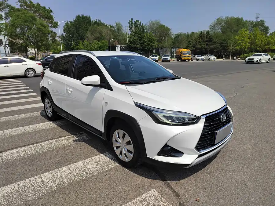 Toyota YARiS L