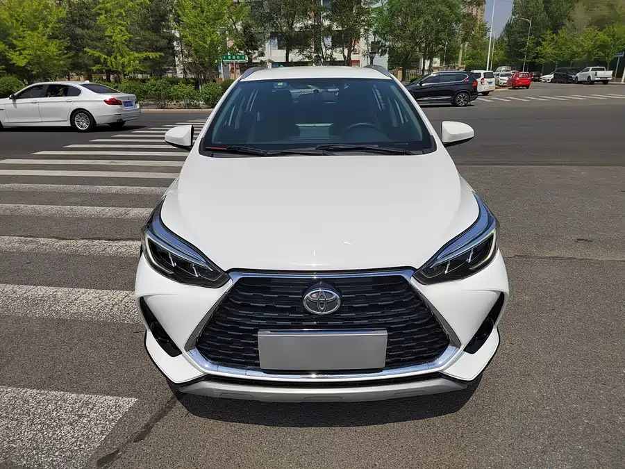 Toyota YARiS L