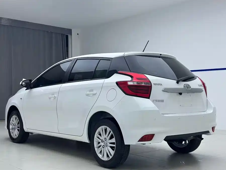Toyota YARiS L