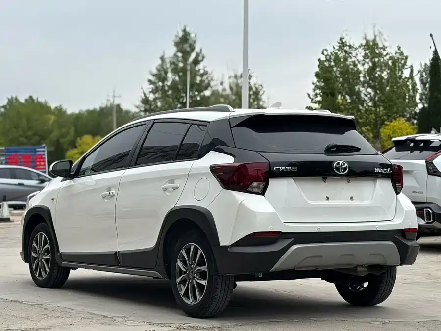 Toyota YARiS L