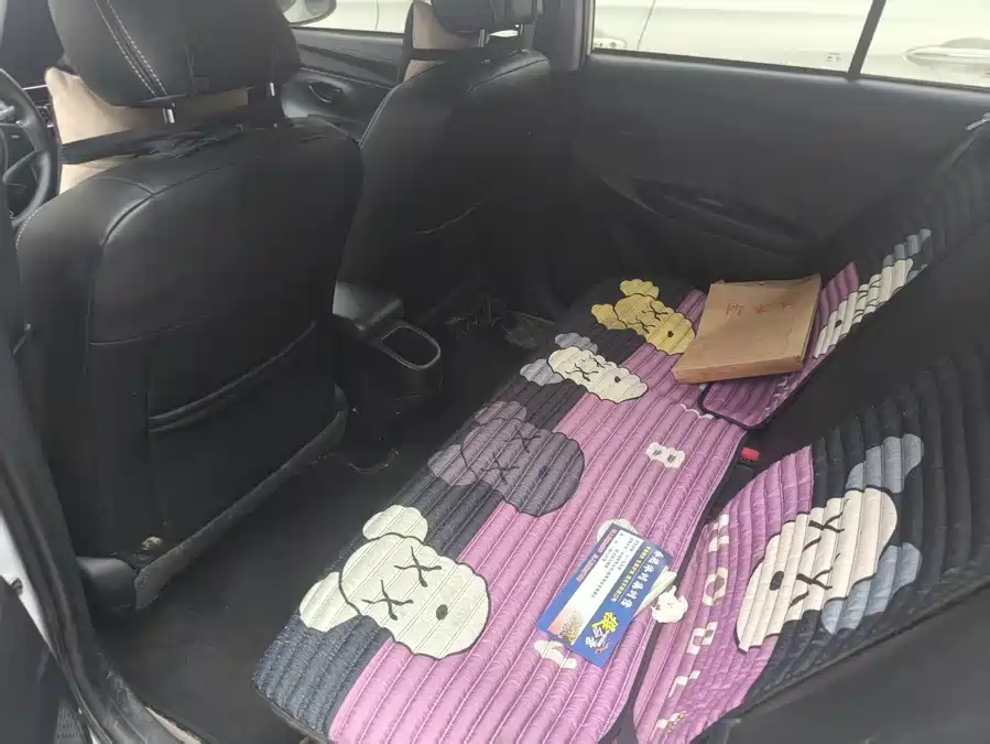 Toyota YARiS L