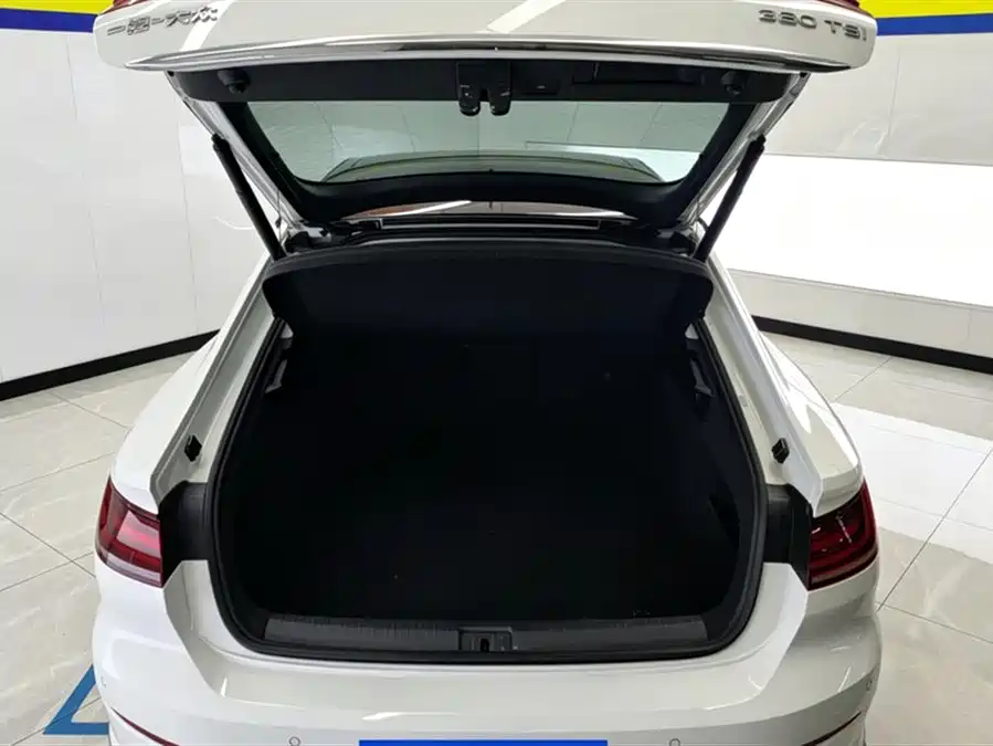 Volkswagen FAW- CC